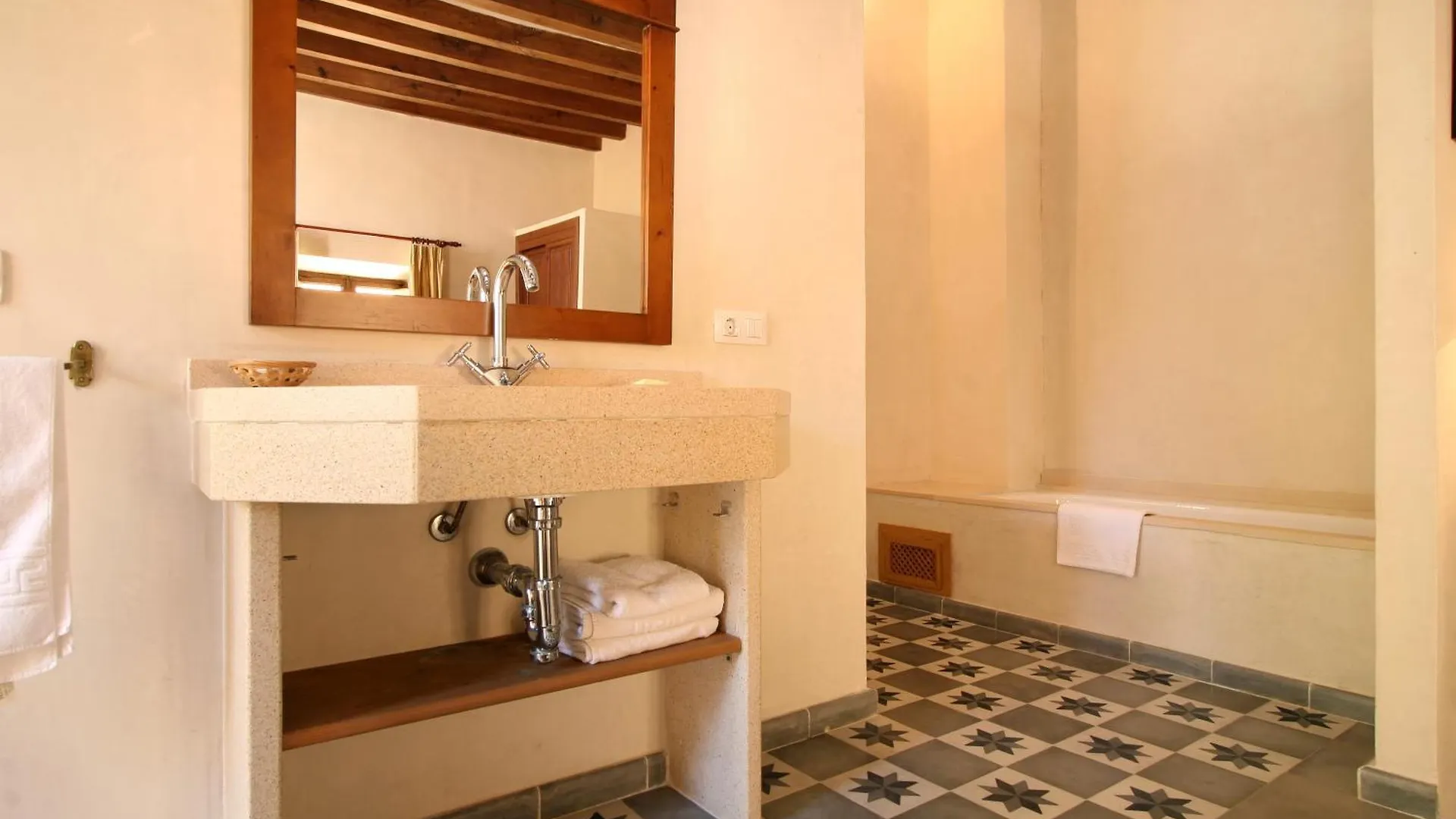 Sa Bisbal - Turismo De Interior Hotel Selva
